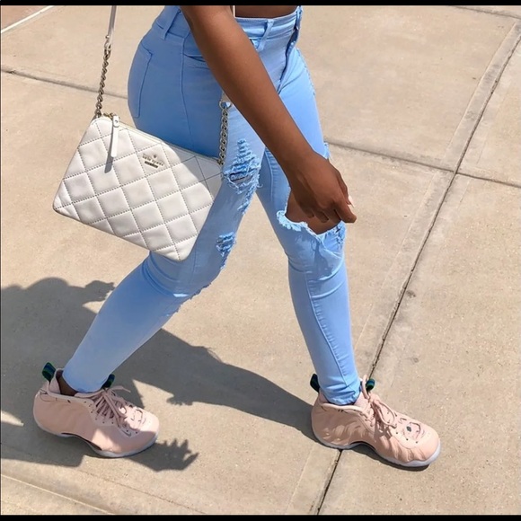 Akira Distressed Jeans - Picture 1 of 5